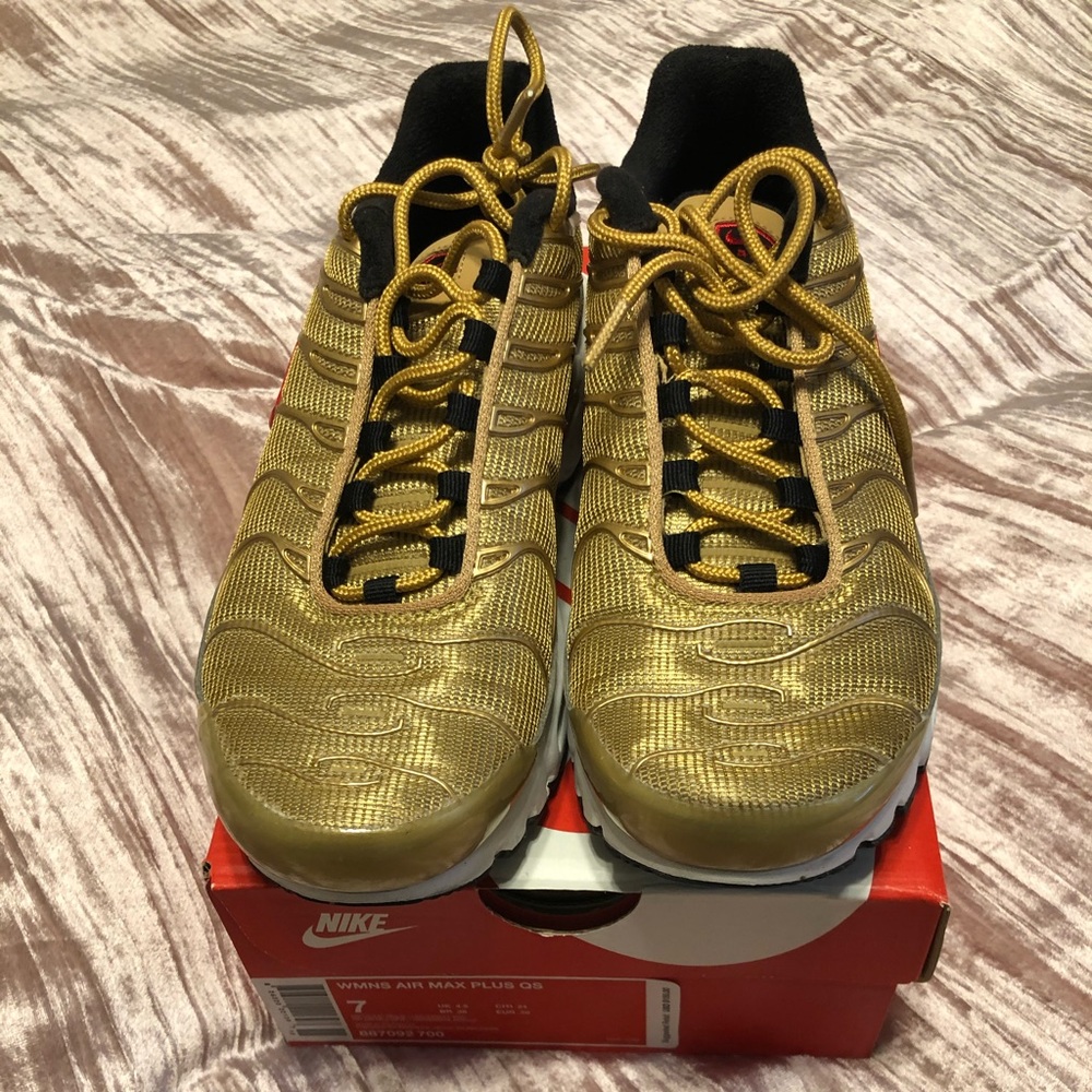 Women’s Air Max Plus QS